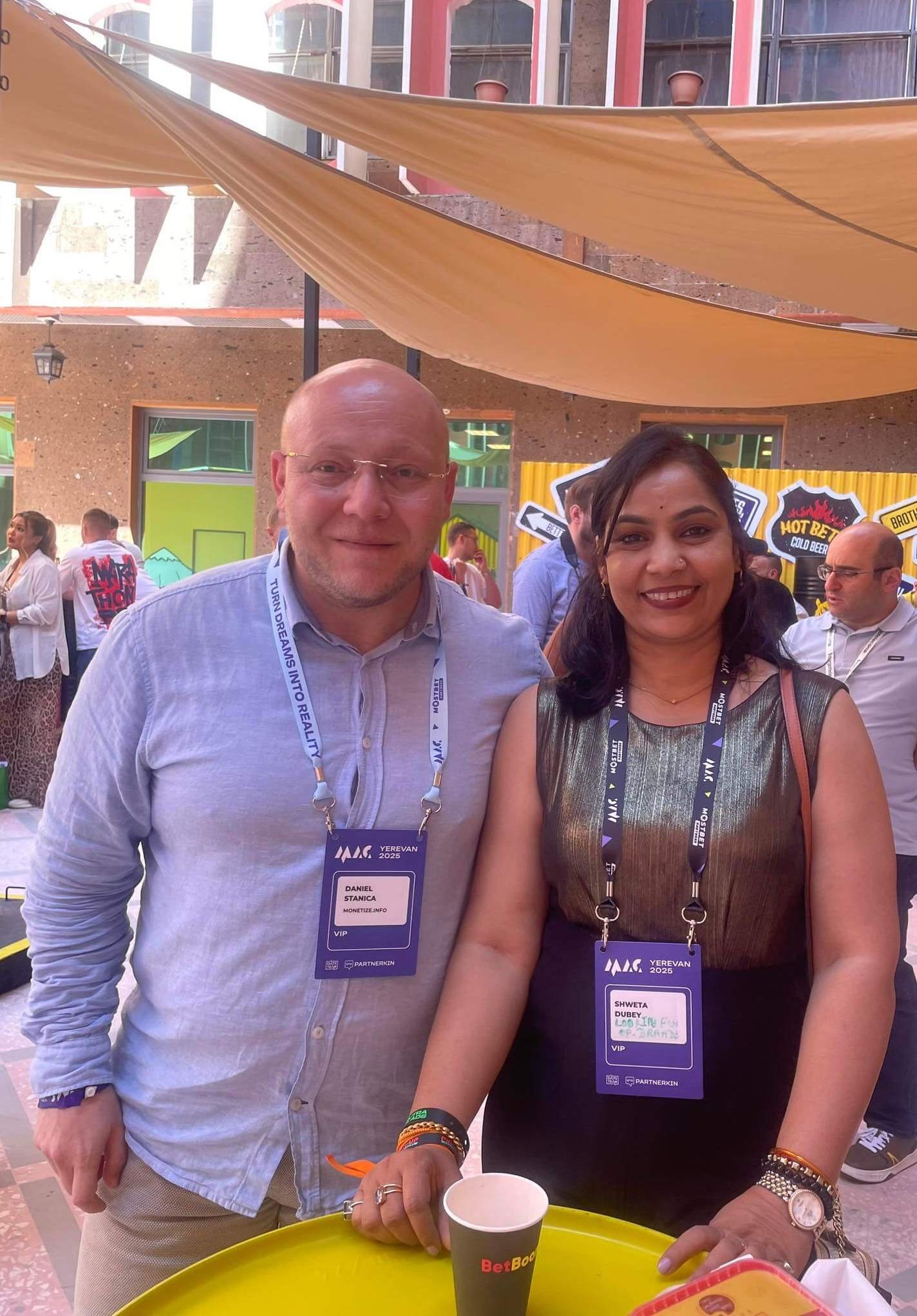 Daniel Stanica with Shweta Mishra Dubey at MAC Affiliate Conference 2025